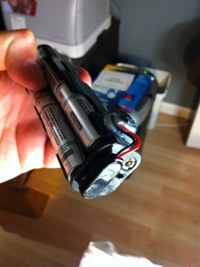 8 AA cells, 9.6V power supply