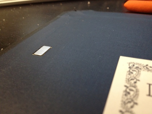 Magnet flush with cover surface