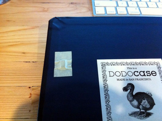 Close-up of magnet on DODOcase for iPad 2